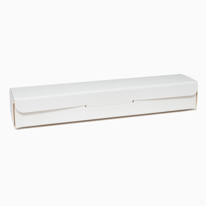 En elegant Kraftigt vitt papper,  med naturligt utseende och känsla. Detaljerad utformning med realistiskt bladverk. 